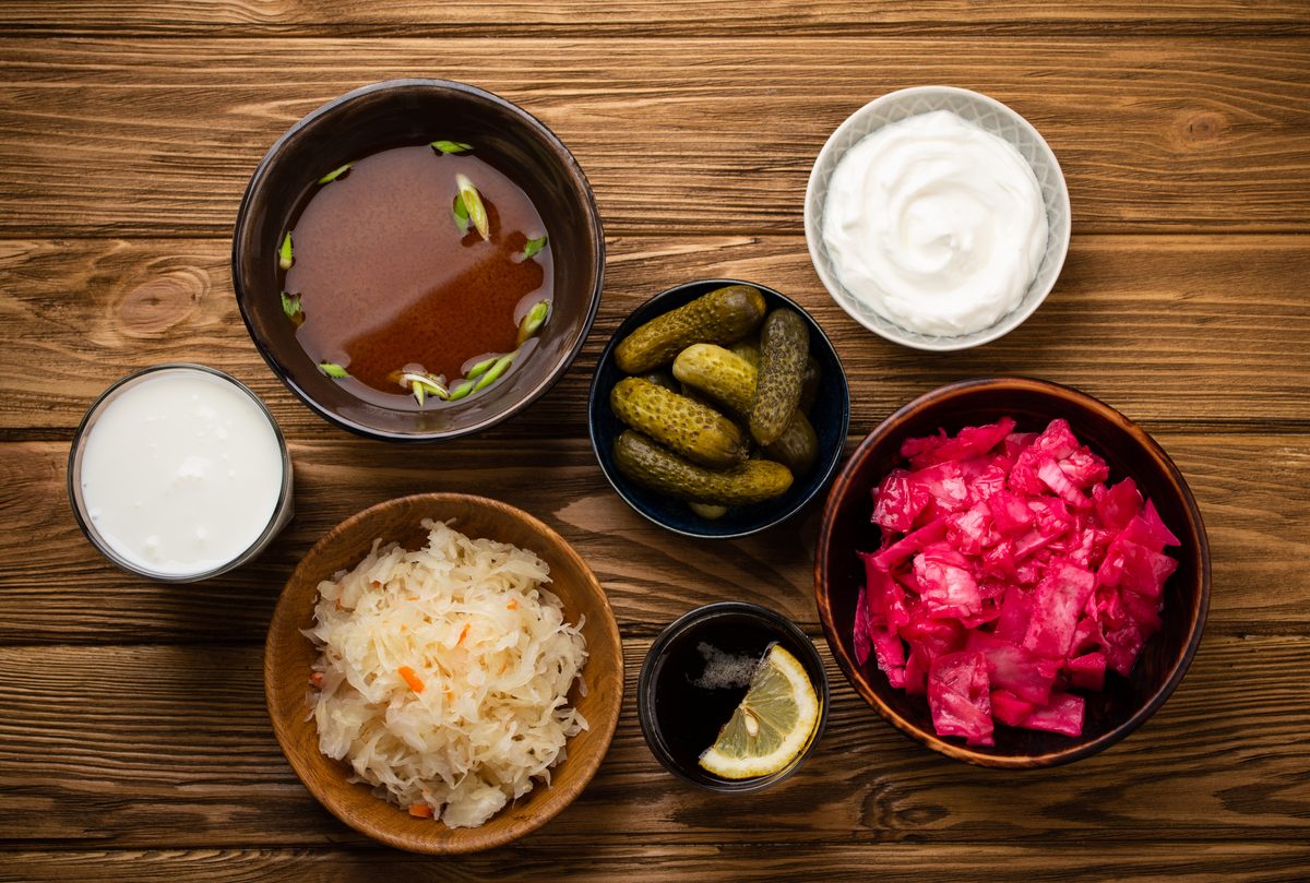 Fermented foods that are sources of probiotics: kefir, yoghurt, kimchi and sauerkraut