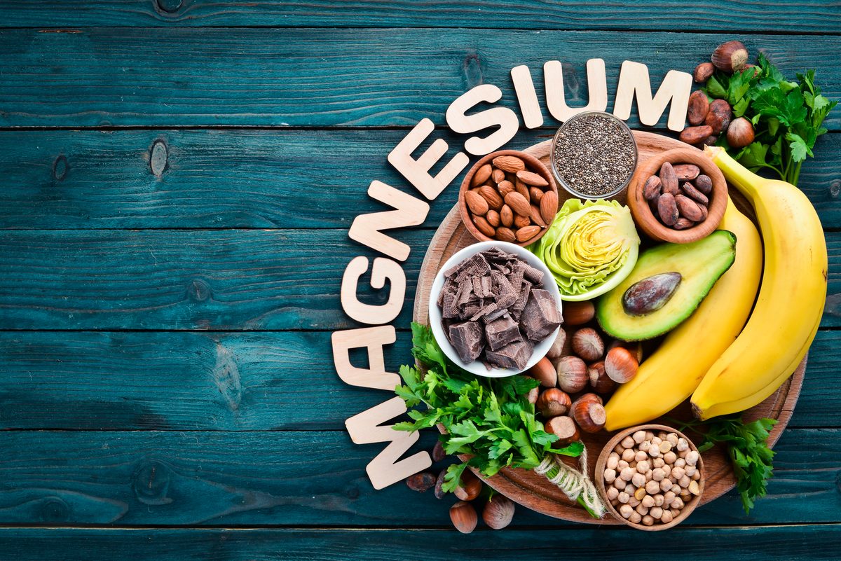 Magnesium-rich foods: dark chocolate, banana, avocado, almonds and broccoli