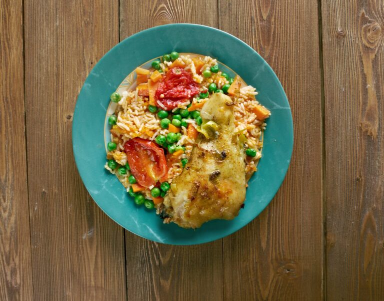 Arroz con pollo (riz au poulet latino)