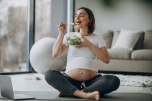 Bien manger pendant la grossesse : le guide de l&rsquo;alimentation