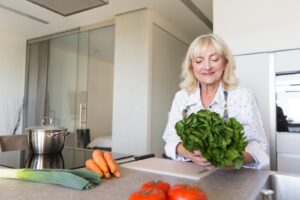 Alimentation à la ménopause : poids et santé osseuse