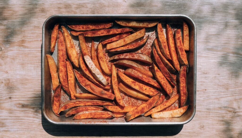 Oven-baked sweet potato fries