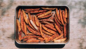 Oven-baked sweet potato fries