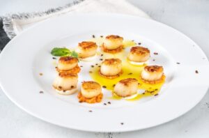 Saint-Jacques poêlées, purée de céleri
