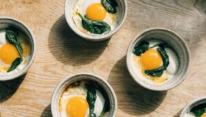 Baked eggs with spinach