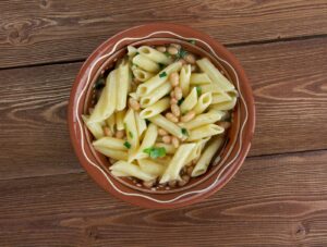 Pasta e fagioli, soupe italienne de pâtes et haricots