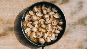 Poêlée de champignons à l&rsquo;ail et persil