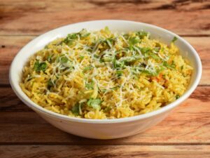Riz pilaf aux légumes et aux épices