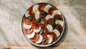 Salade caprese tomate-mozzarella