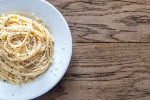 Spaghetti cacio e pepe au pecorino et poivre noir