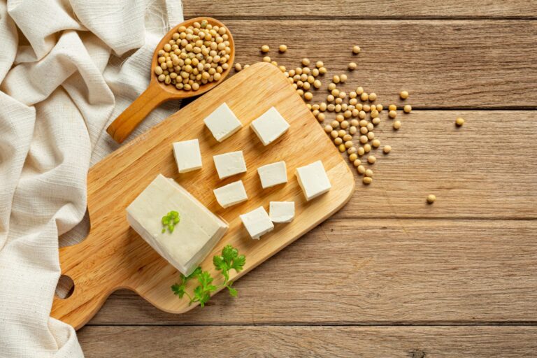 Tofu and soya beans