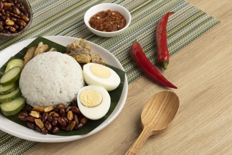 Nasi lemak léger (riz coco malaisien)