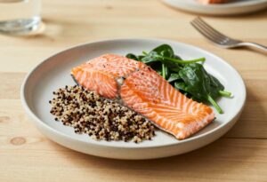 Saumon, quinoa et épinards