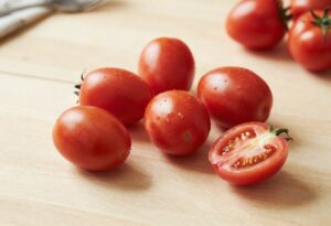 Tomate allongée