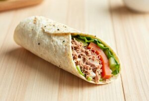Wrap au thon et crudités